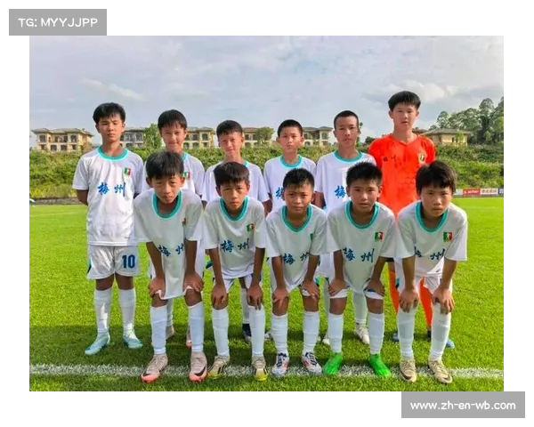 中国U12球员前往阿根廷俱乐部学习 备受关注举行新闻发布会 宣示国际发展新路径 中国U12球员前往阿根廷俱乐部学习 备受关注举行新闻发布会 宣示国际发展新路径